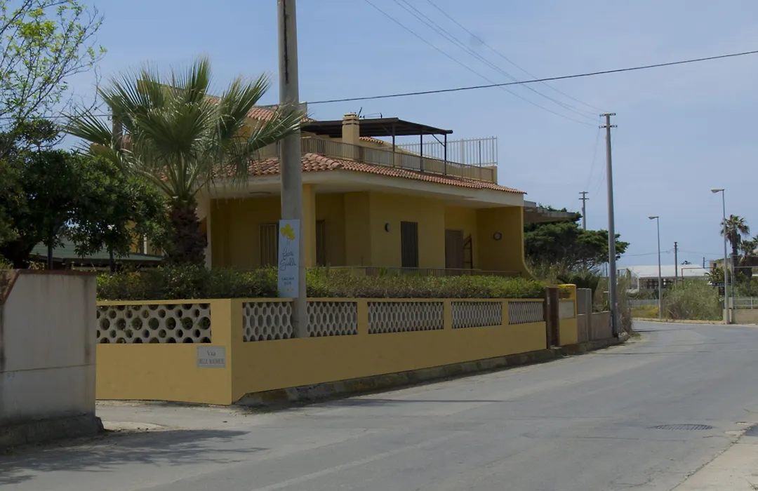 B&B Fiori Gialli Caucana-1